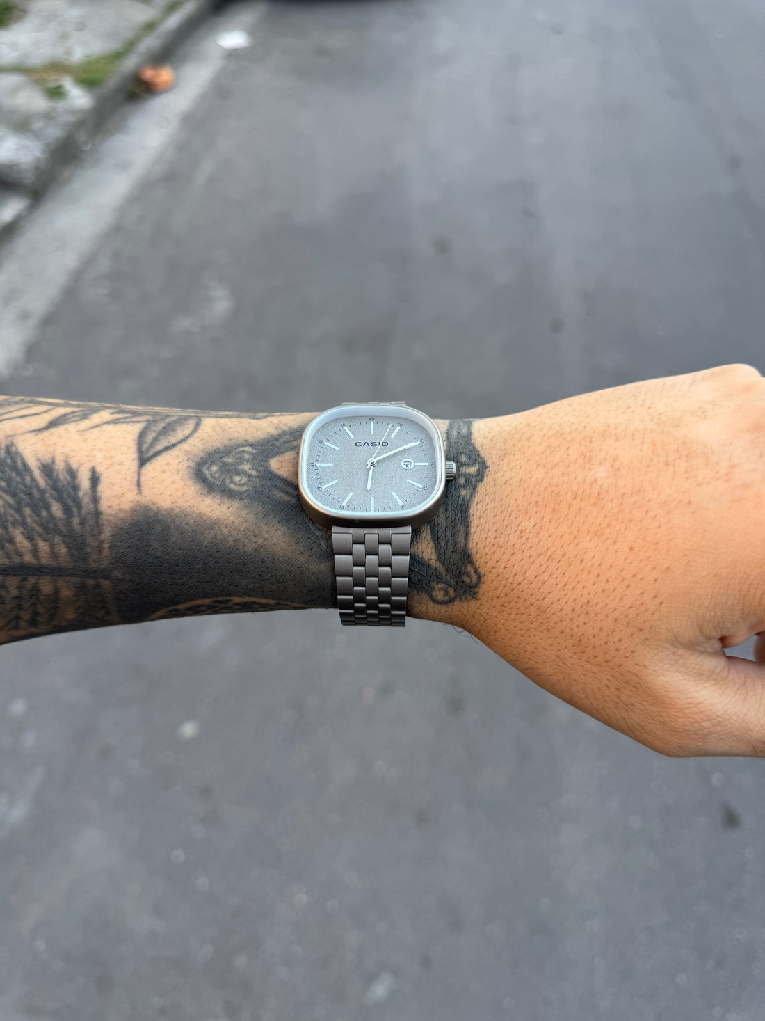 CASIO QUARTZ 2023 TITANIUM
