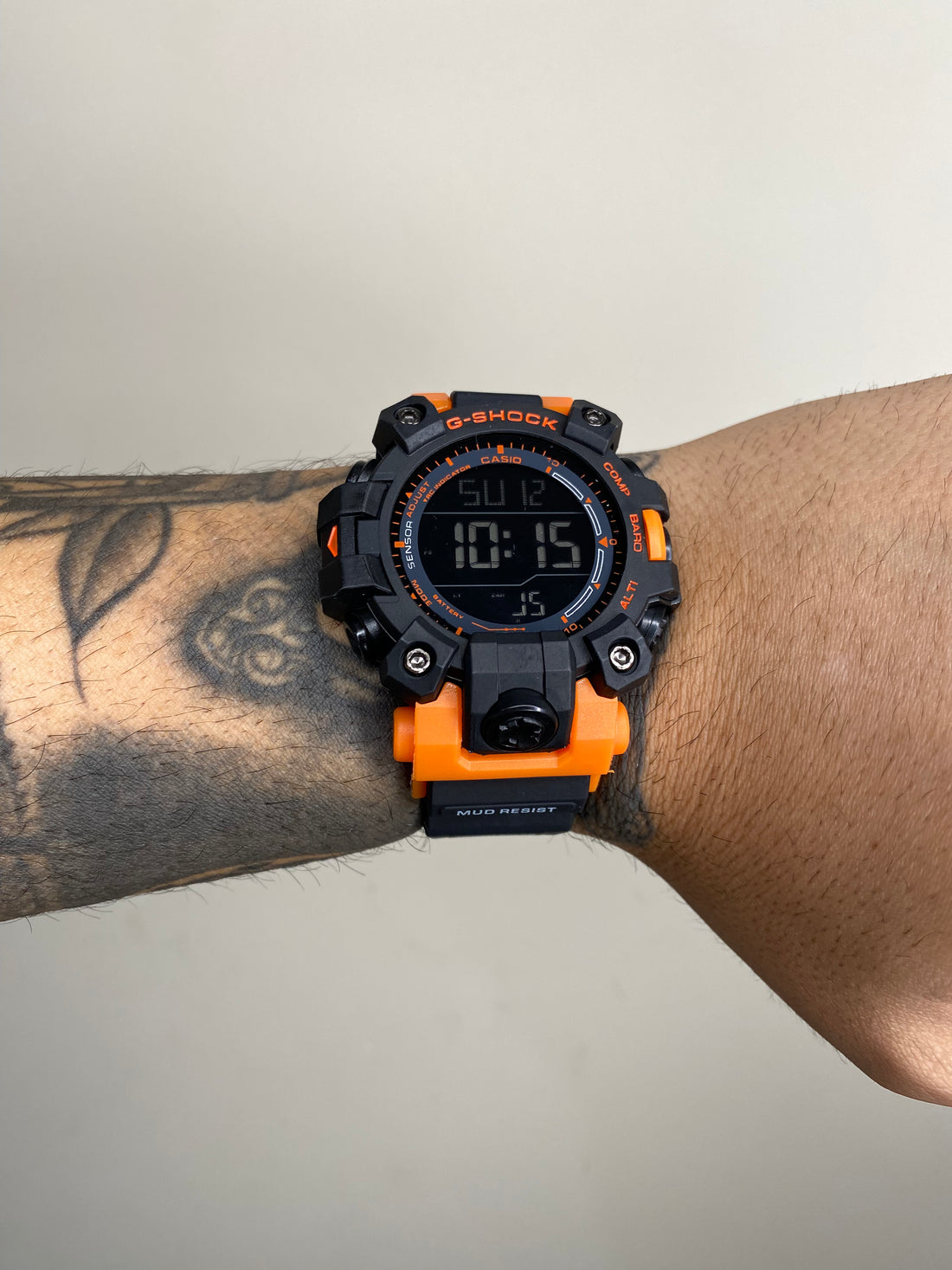 G-SHOCK MUDMAN PRETO E LARANJA