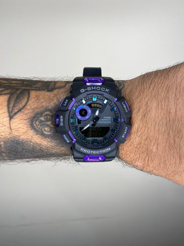 G-SHOCK GBA-900 PRETO-ROXO