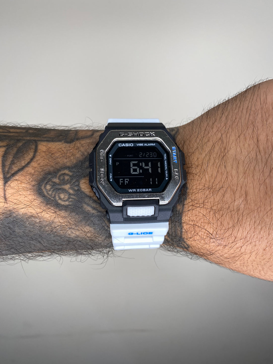 G-SHOCK GBX-100 BRANCO