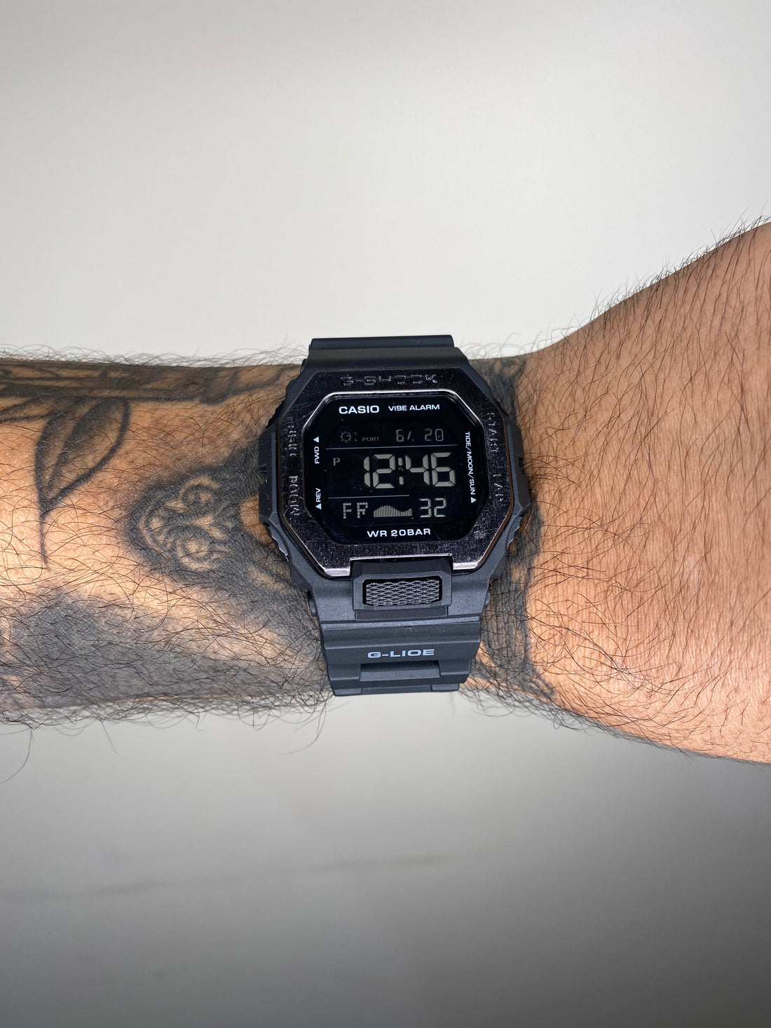 G-SHOCK GBX-100 PRETO