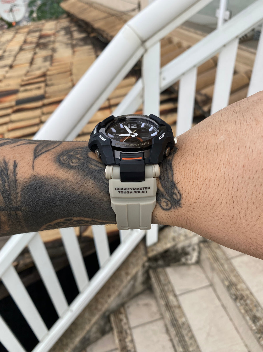 G-SHOCK GRAVITY MASTER BEGE
