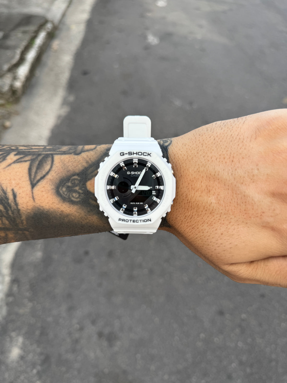 G-SHOCK GA-2100 48MM BRANCO