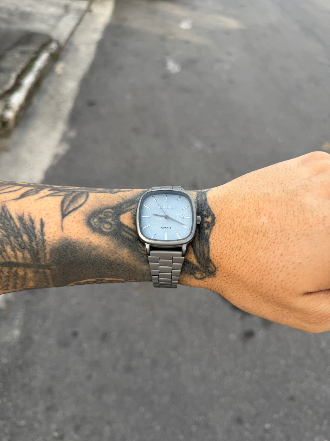 CASIO QUARTZ 2023 TITANIUM