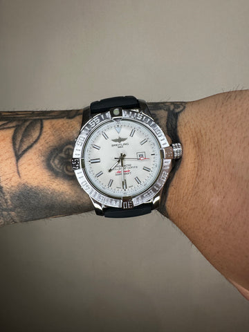 BREITLING ENDURANCE PRATEADO FUNDO BRANCO