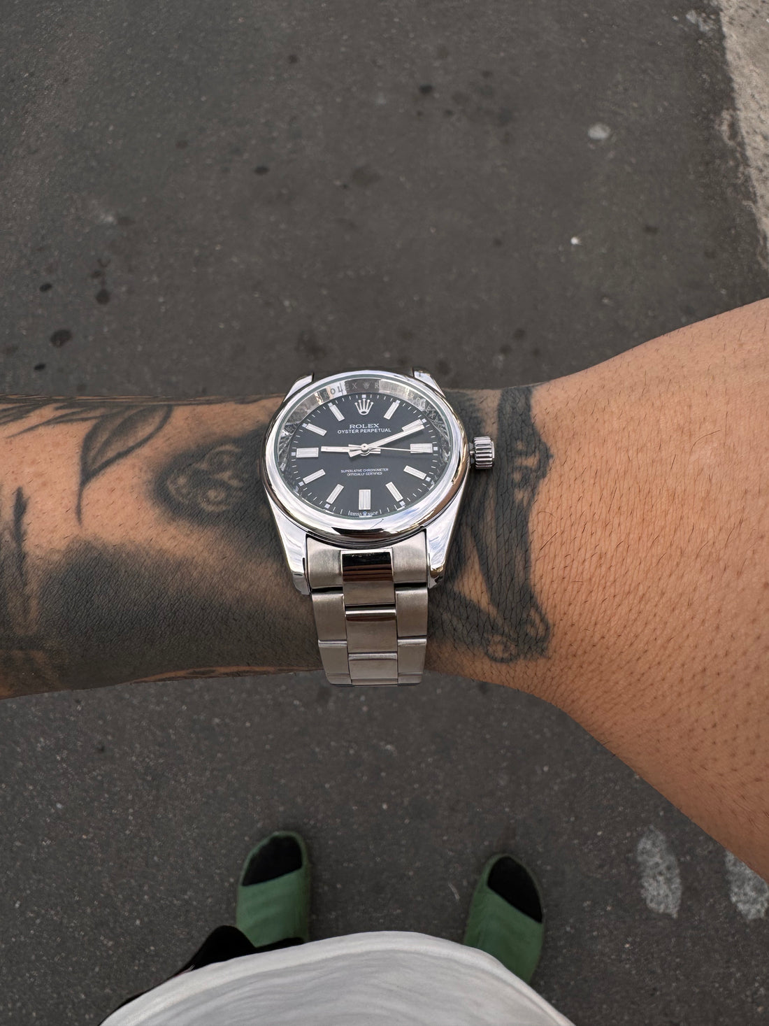 ROLEX SUPERLATIVE PRATEADO FUNDO PRETO