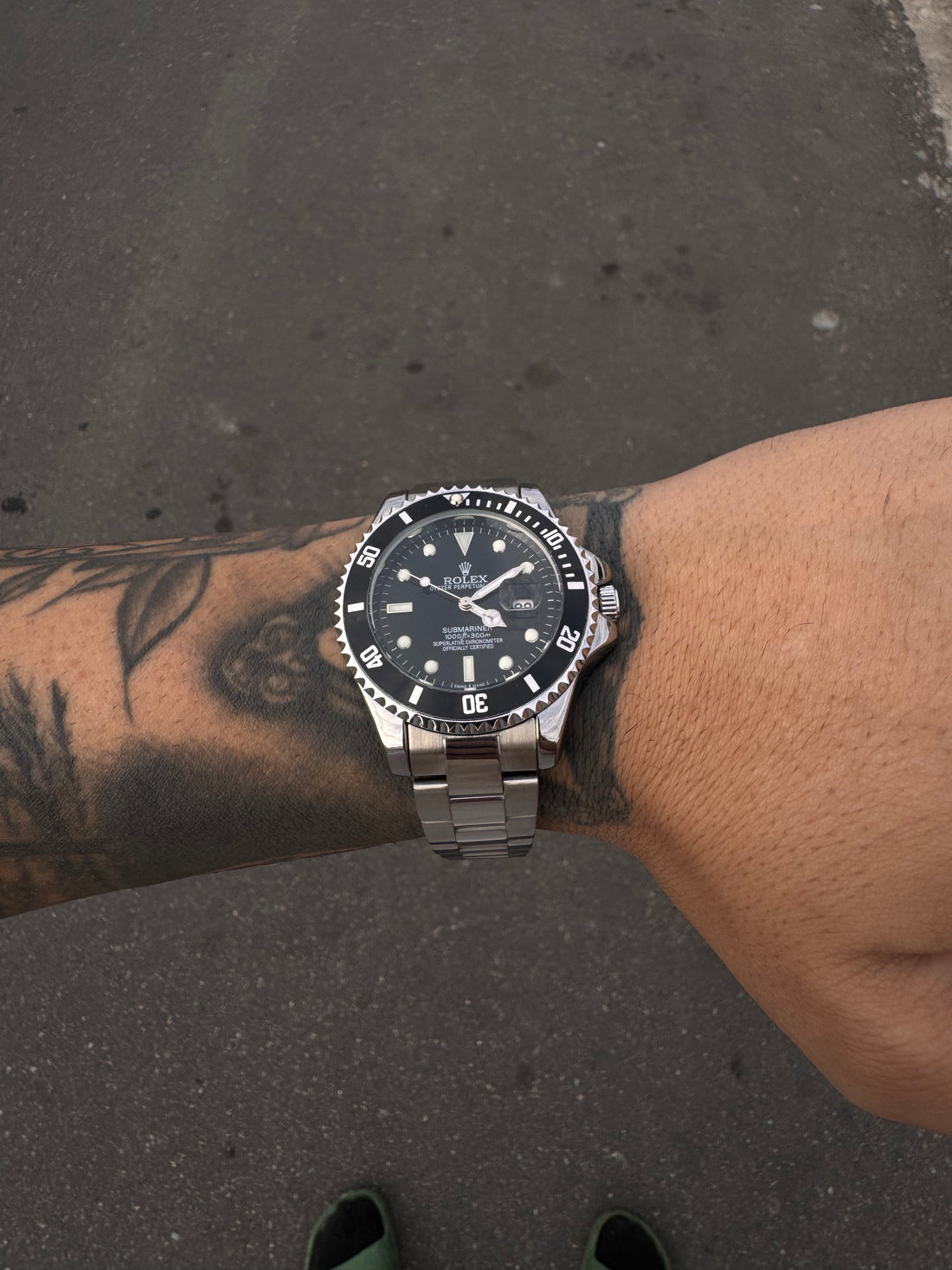 ROLEX SUBMARINER PRATEADO FUNDO PRETO