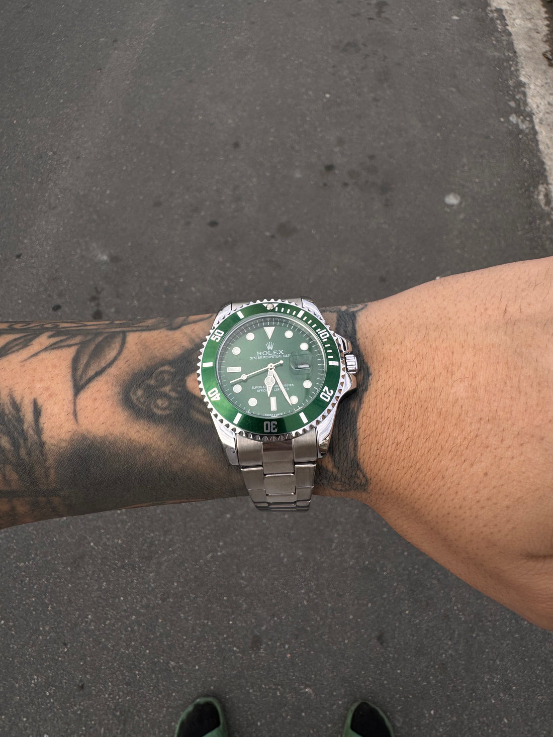 ROLEX SUBMARINER PRATEADO FUNDO VERDE