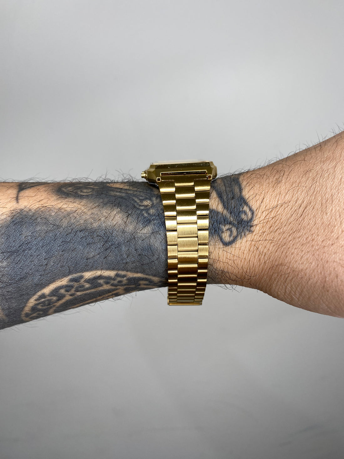 CASIO VINTAGE QUARTZ DOURADO