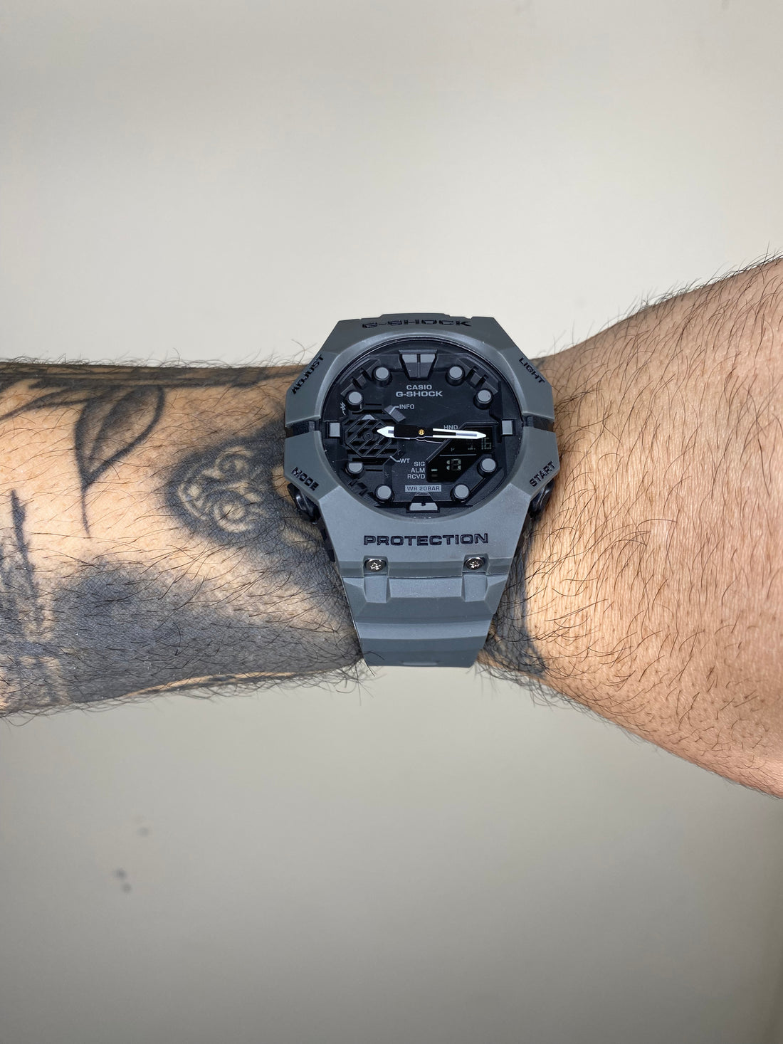 G-SHOCK GA-B001 CINZA