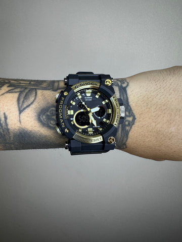 G-SHOCK FROGMAN PRETO E DOURADO