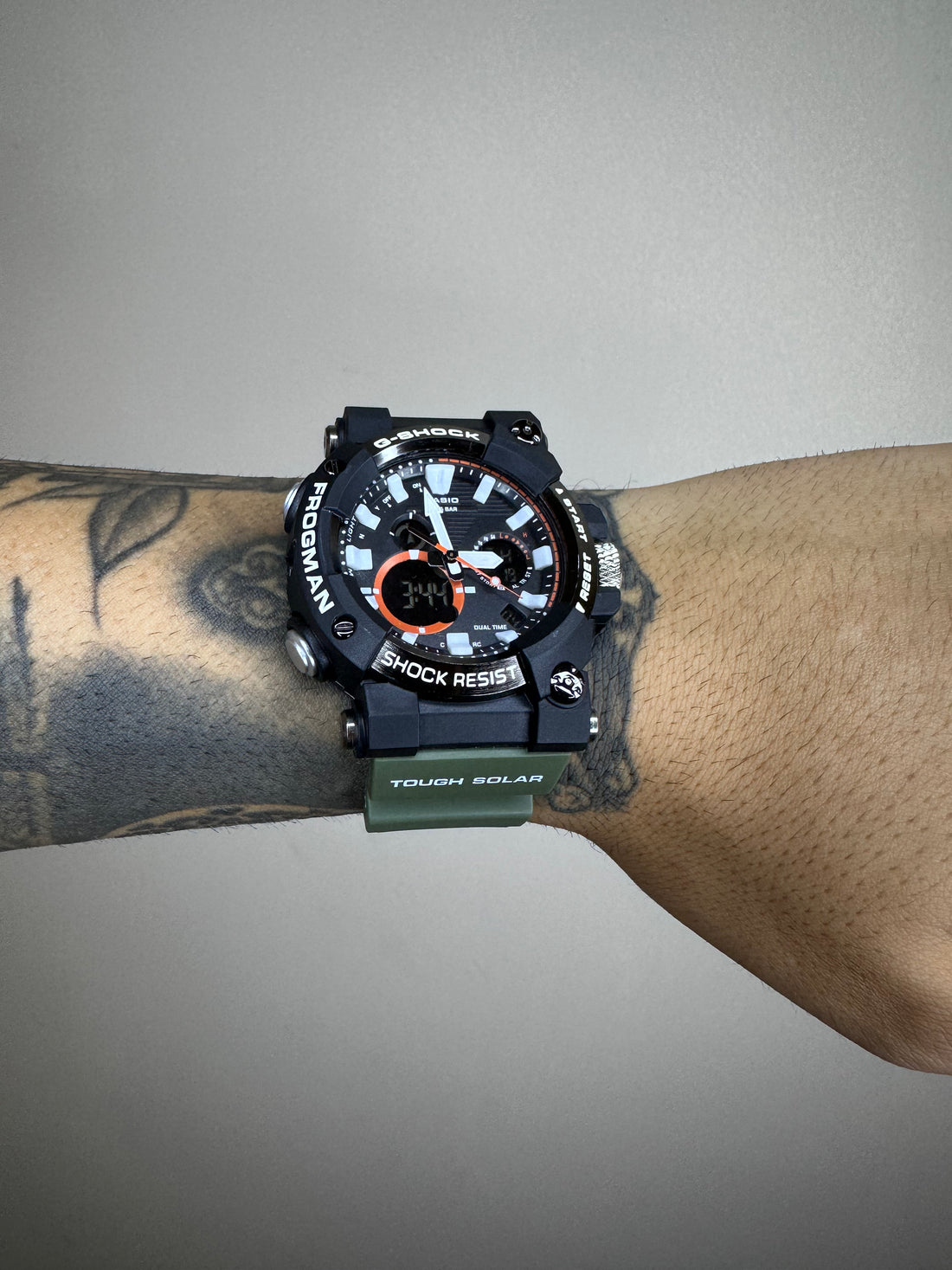 G-SHOCK FROGMAN PRETO E VERDE