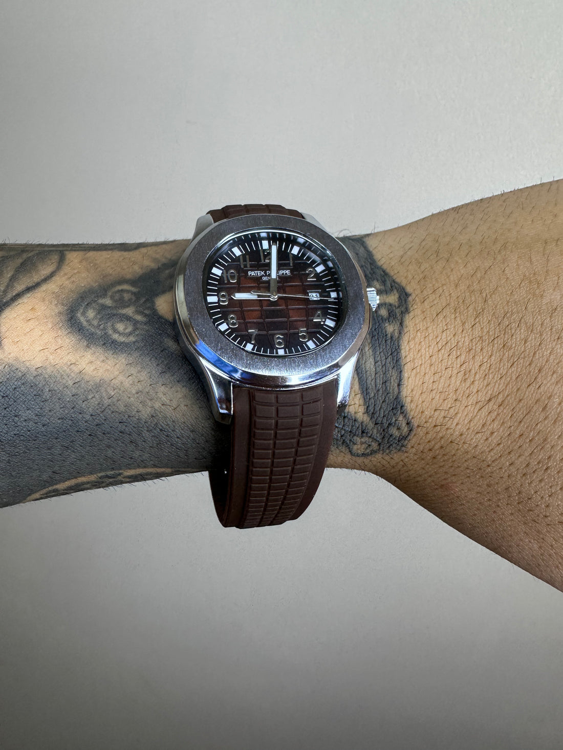 PATEK PHILIPPE AQUANAUT MARROM