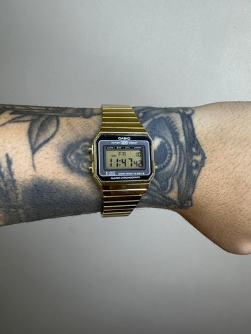 CASIO VINTAGE SLIM DOURADO