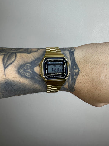 CASIO VINTAGE DOURADO