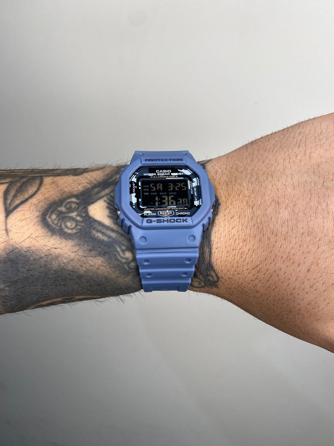 G-SHOCK DW-5600 CINZA