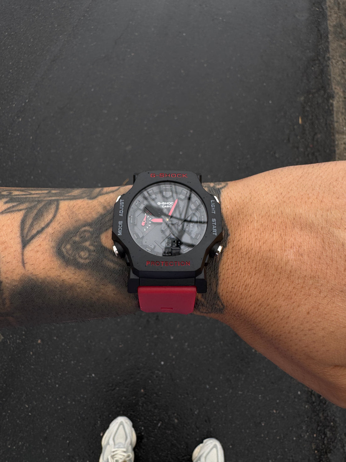 G-SHOCK GA-2300 PRETO E VERMELHO