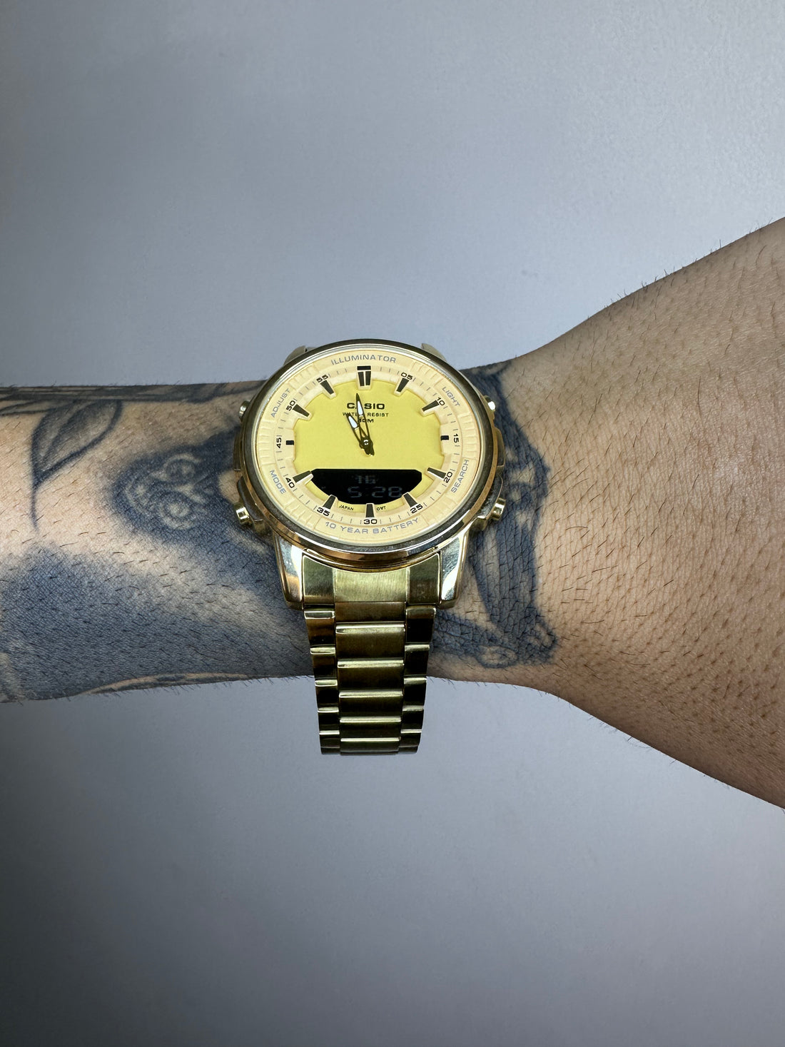 CASIO AMW DOURADO