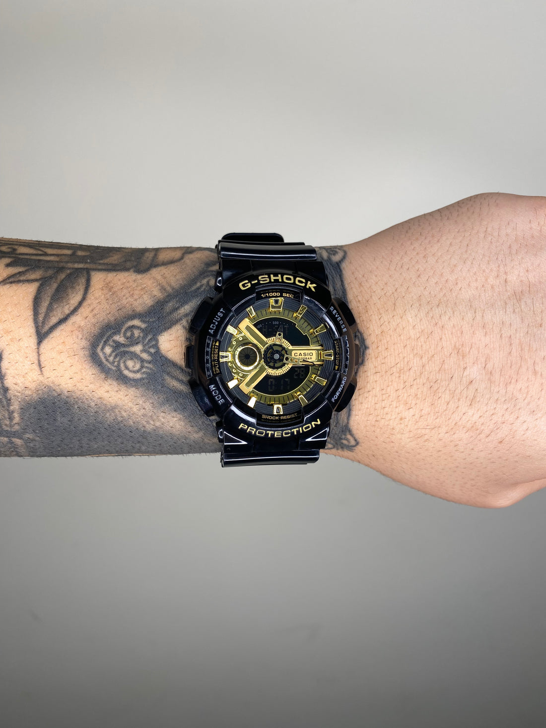 G-SHOCK GA-110 PRETO-DOURADO