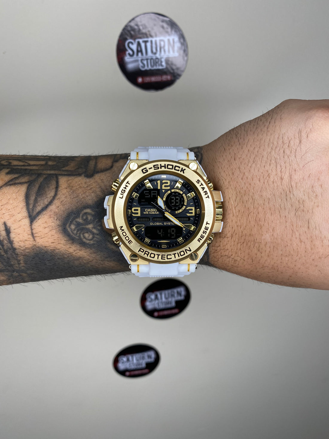 G-SHOCK STEEL CAIXA EM AÇO BRANCO-DOURADO