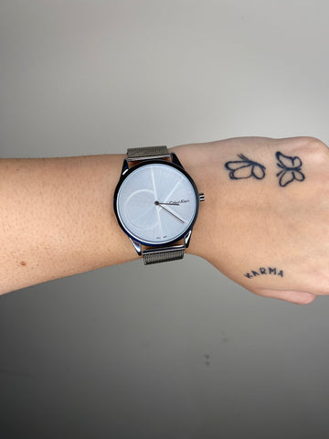 CALVIN KLEIN MINIMALISTA PRATA-BRANCO