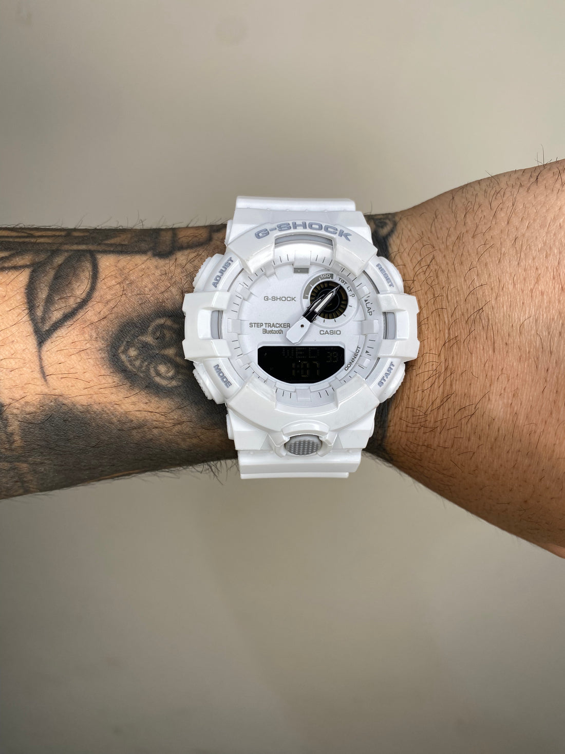 G-SHOCK GBA-800 BRANCO