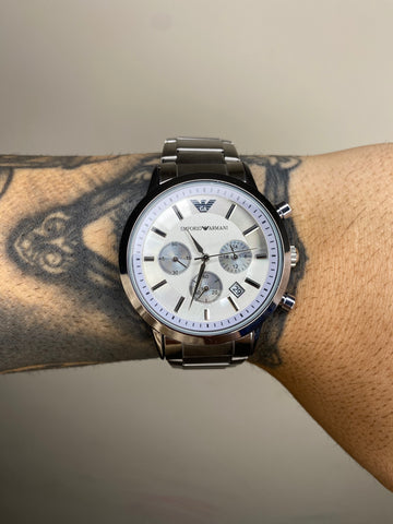 EMPORIO ARMANI AR PRATEADO FUNDO BRANCO
