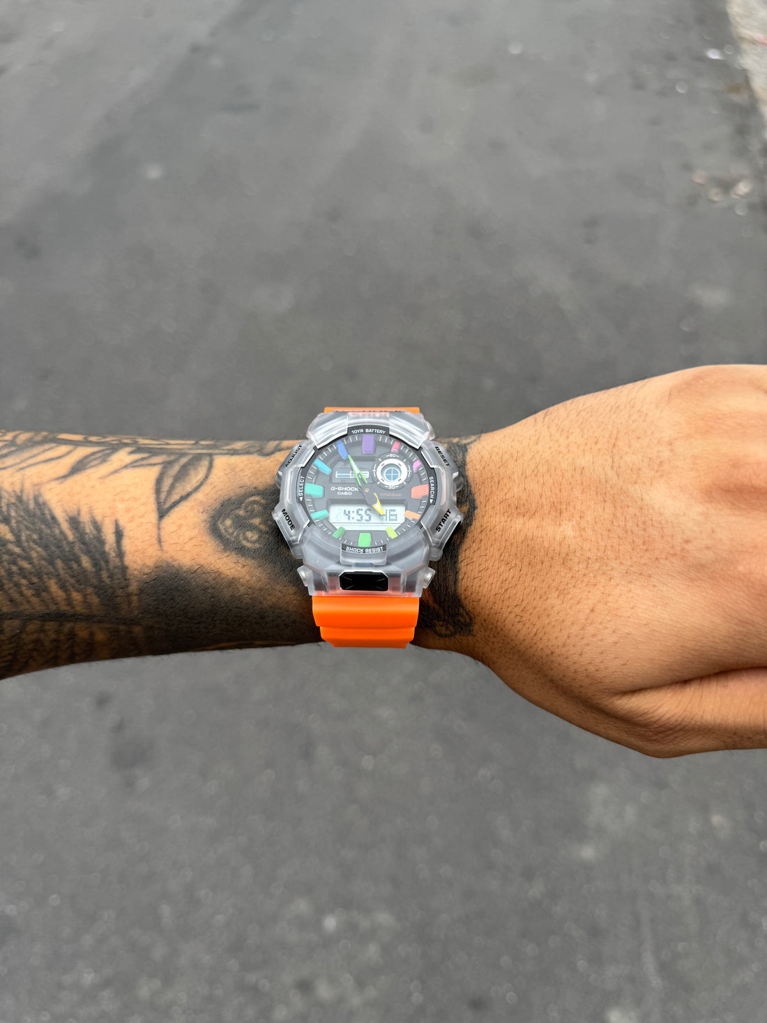 G-SHOCK GA-700 LARANJA