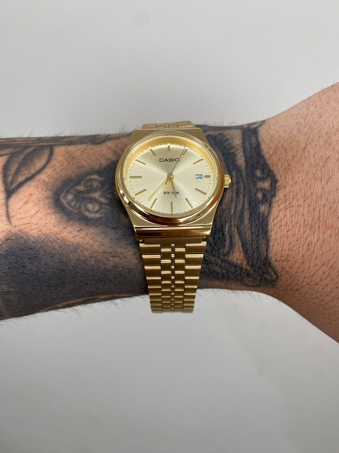 CASIO QUARTZ MTP DOURADO