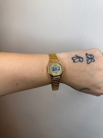 CASIO MINI DOURADO
