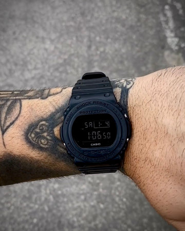 G-SHOCK DW-5750 PRETO