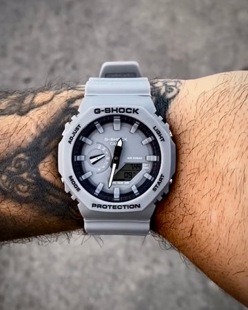 G-SHOCK GA-2100 CINZA COM PRETO