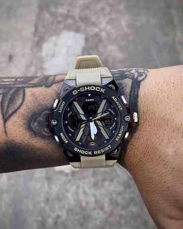 G-SHOCK BATMAN BEGE