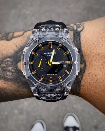 G-SHOCK GMA-2100 PRETO FUNDO DOURADO