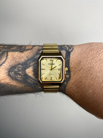 CASIO QUARTZ DOURADO