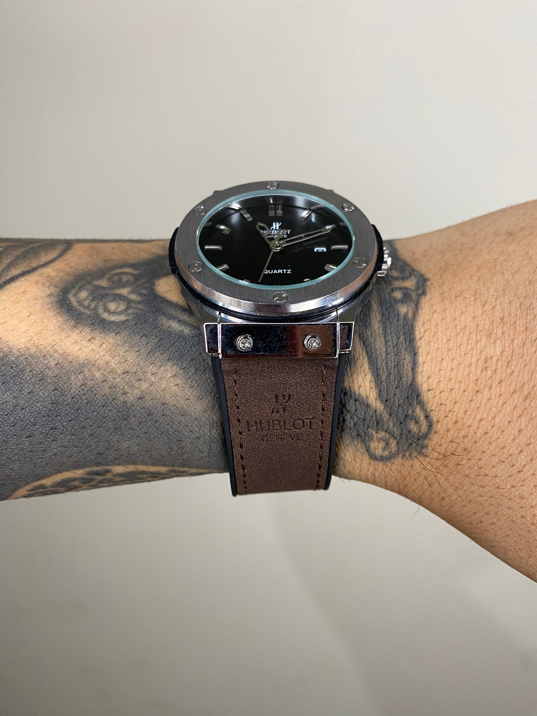 HUBLOT GENEVE PRATEADO PULSEIRA EM COURO