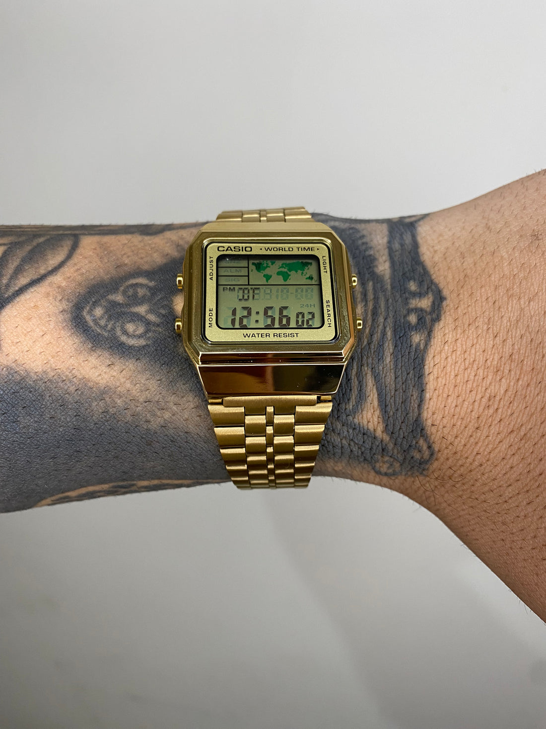CASIO MUNDI DOURADO