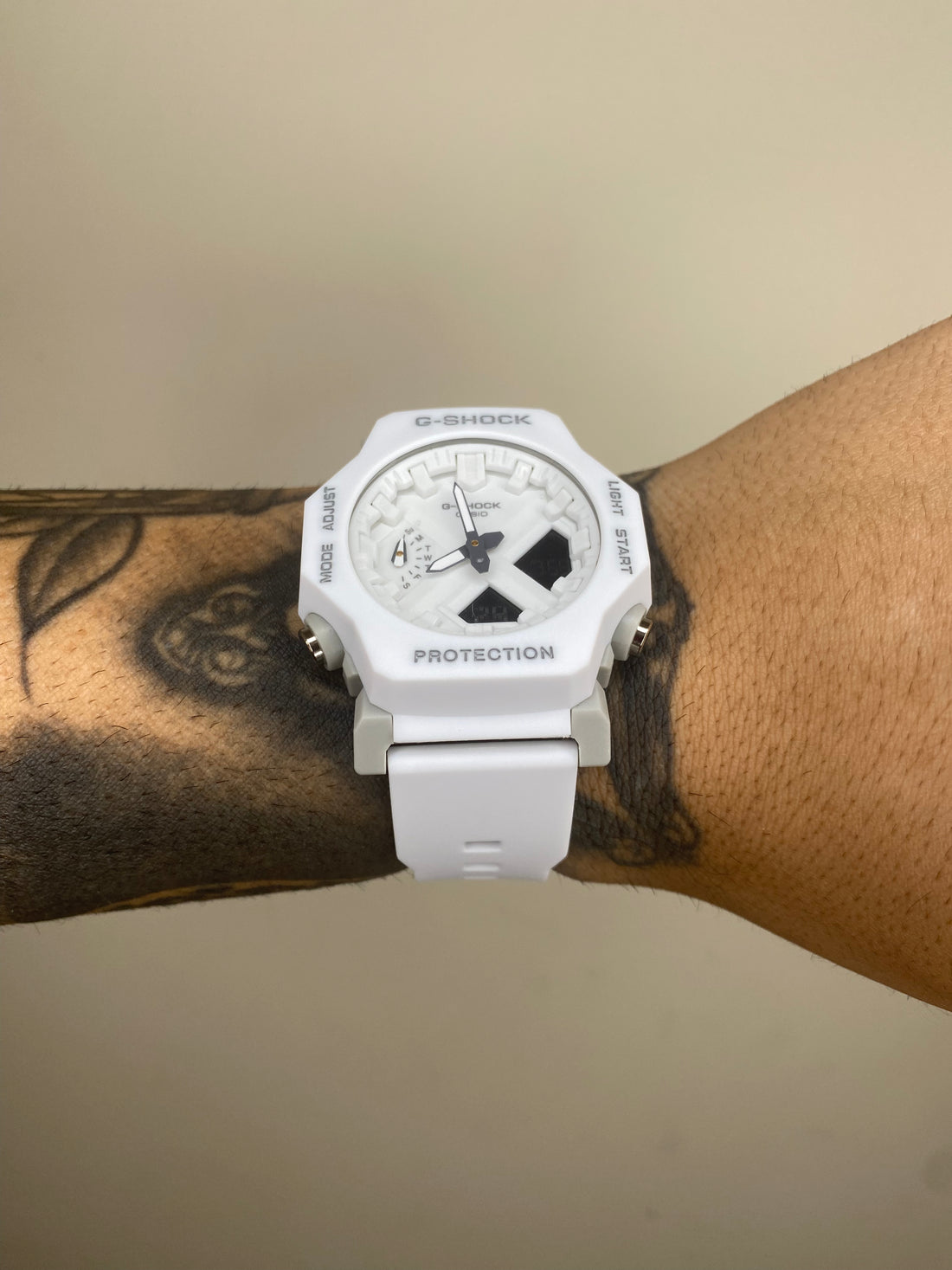 G-SHOCK GA-2300 BRANCO