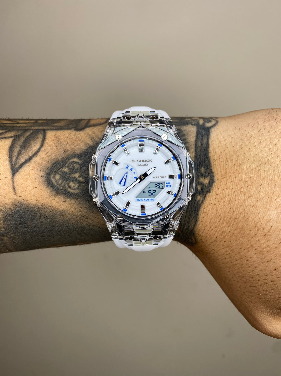 G-SHOCK GMA-2100 BRANCO