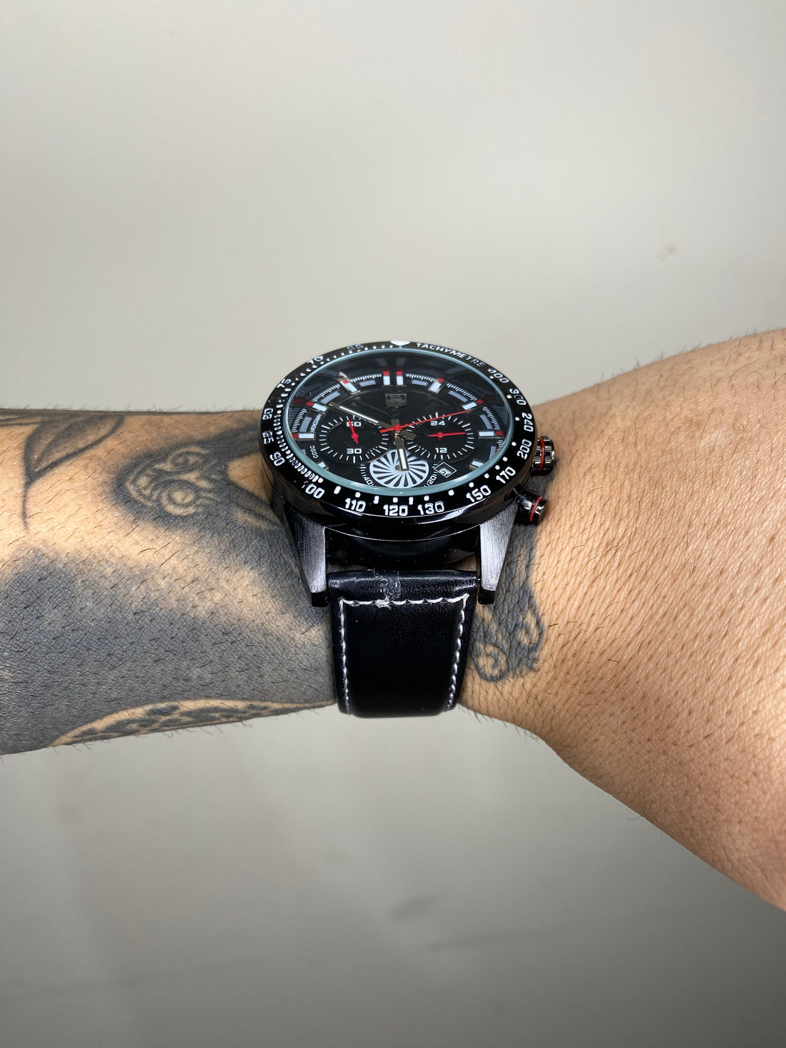 TAG HEUER TACHYMETRE COURO PRETO