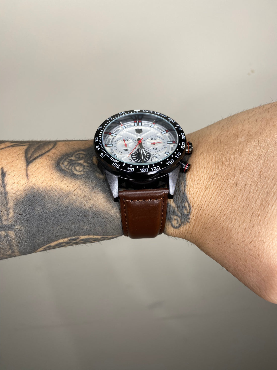 TAG HEUER TACHYMETRE COURO