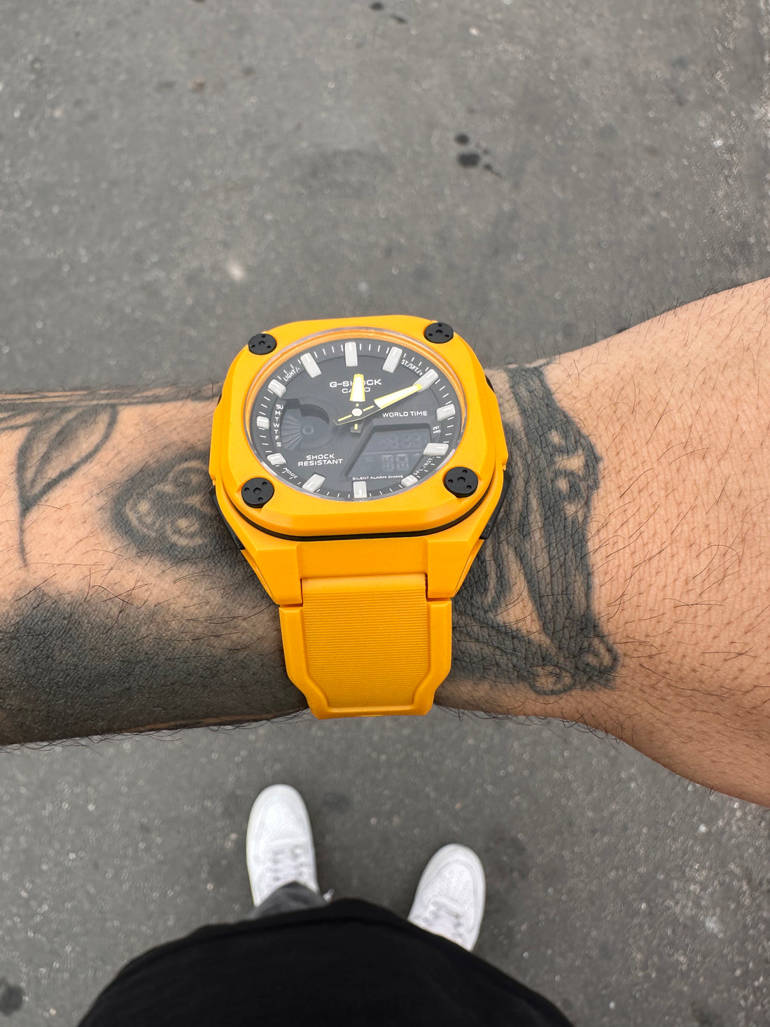 G-SHOCK SW-2400 AMARELO