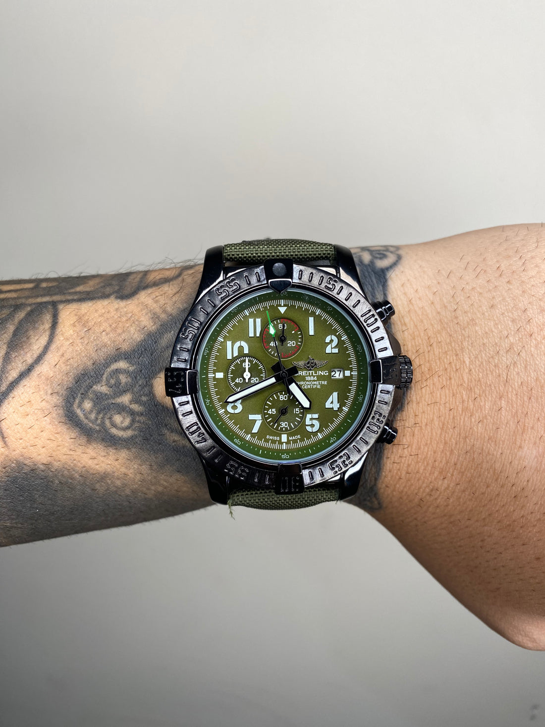 BREITLING AVENGER VERDE