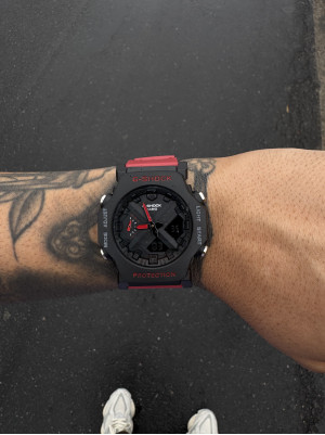 G-SHOCK GA-2300 PRETO E VERMELHO