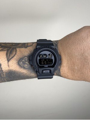 G-SHOCK DW-6900 PRETO