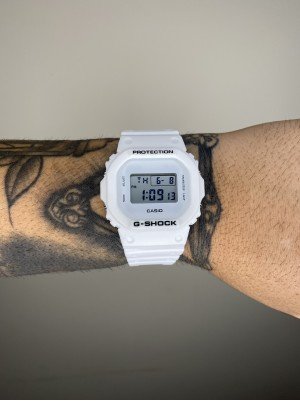 G-SHOCK DW-5600 BRANCO